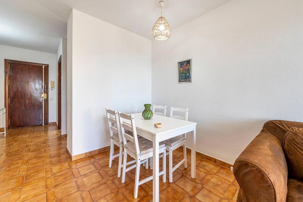 Oceanfront Retreat: Your Serene Oasis By The Sea! Apartment *