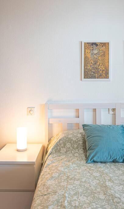 Apartamento Oceanfront Retreat: Your Serene Oasis By The Sea! *