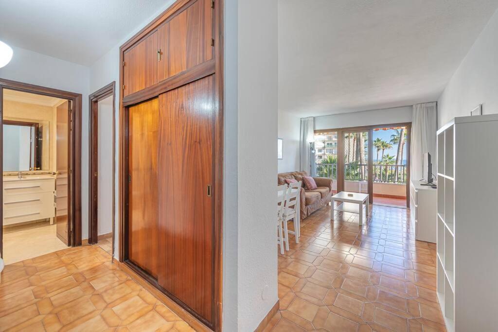Oceanfront Retreat: Your Serene Oasis By The Sea! Apartamento *